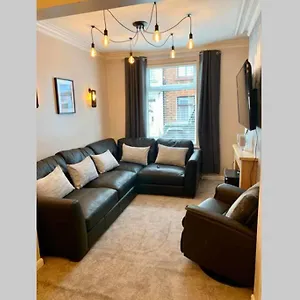 https://scarborough-townhouse-fantastic-location-and-great-price.yorkshirehotels.net